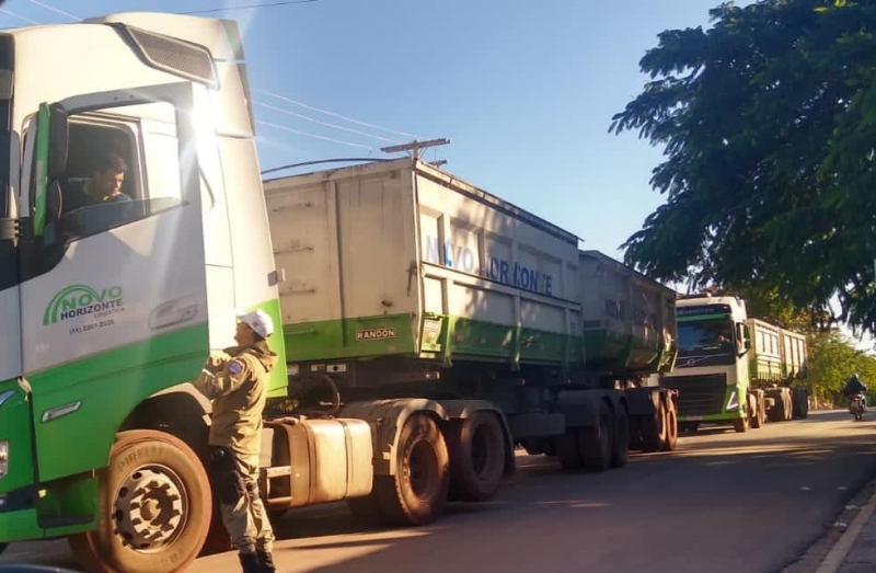 Prefeitura De Lad Rio Sanciona Lei Que Pro Be Tr Nsito De Ve Culos