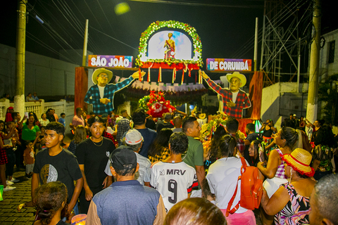 Mestres Cururueiros Foram Homenageados No Portal De Entrada Da Festa Do