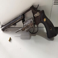 Com ci&uacute;mes, mulher amea&ccedil;a matar esposo e at&eacute; a filha no bairro Guaicurus