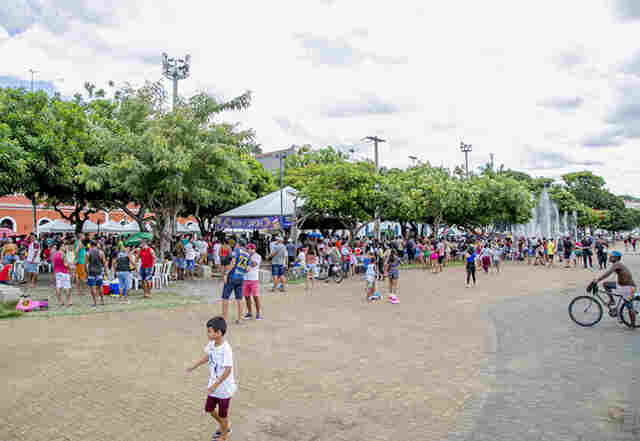 Roda de Samba re&uacute;ne multid&atilde;o no Porto Geral; evento volta no pr&oacute;ximo s&aacute;bado