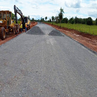 Com investimento de R$ 18 milh&otilde;es, obra de acesso ao distrito de Albuquerque segue em v&aacute;rias frentes de trabalho