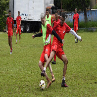 Entre a bola e enxada, jovens veem no Estadual de MS a chance de crescer no futebol