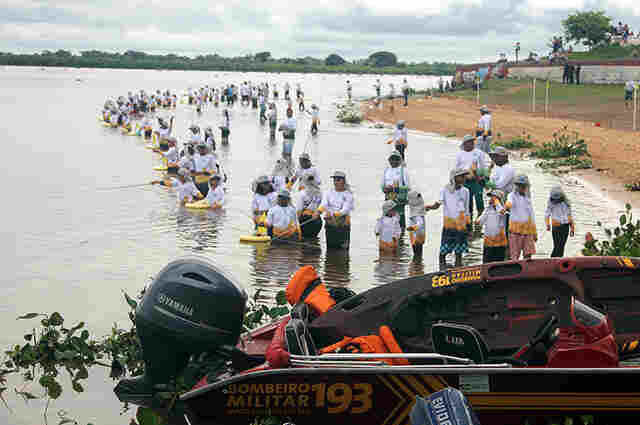 Infanto-juvenil abriu o Festival de Pesca de Corumb&aacute;