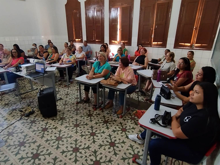 Volta às aulas nas escolas na REME acontece nessa quinta-feira, dia 09