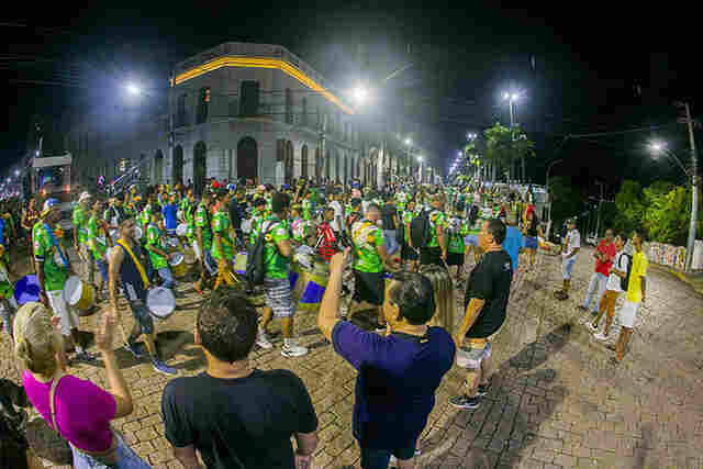 Em 1&ordf; noite de Ensaio T&eacute;cnico, escolas de samba fazem &uacute;ltimos acertos para desfiles