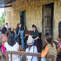 Em a&ccedil;&atilde;o conjunta, Agraer e Iagro levam informa&ccedil;&otilde;es sobre a Gripe Avi&aacute;ria a assentamentos de Lad&aacute;rio e Corumb&aacute;