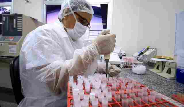 Lacen recebe certificado de qualidade laboratorial em sa&uacute;de p&uacute;blica