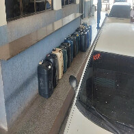 PM apreende 900 litros de combust&iacute;vel transportados em gal&otilde;es de pl&aacute;sticos dois ve&iacute;culos