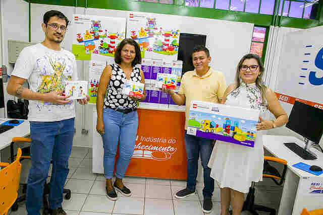 Escola da Rede Municipal de Ensino &eacute; contemplada com kits Lego de Rob&oacute;tica 