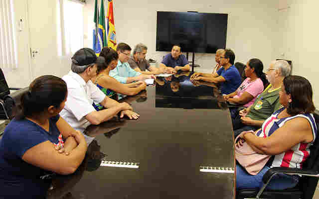 Prefeito recebe moradores de assentamentos Tamarineiro e Paiolzinho