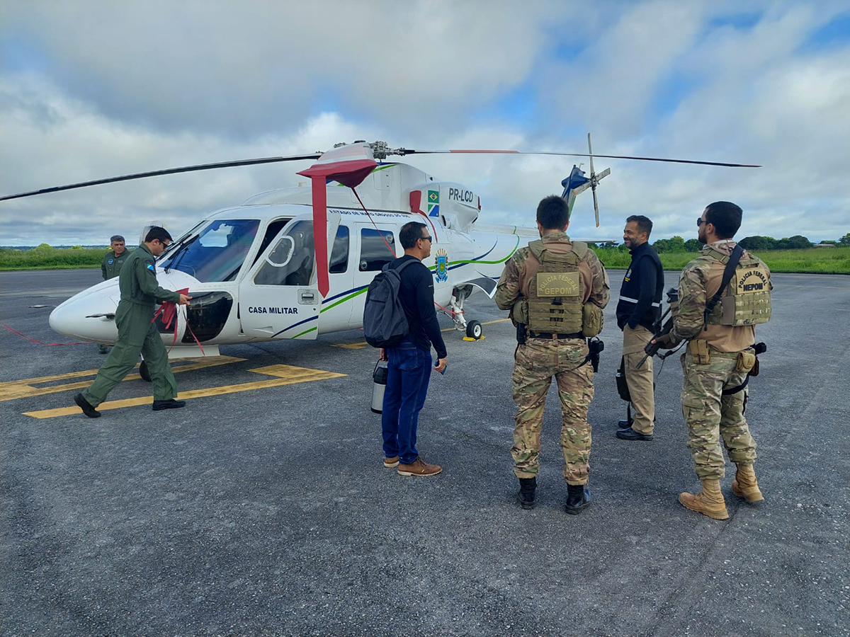 Com helicóptero, trabalhadores são resgatados em condições análogas à escravidão de área alagada do Pantanal Paiaguás