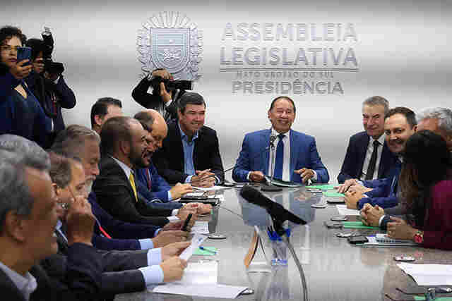 Em encontro com deputados, Governo de MS reafirma compromisso com emendas parlamentares