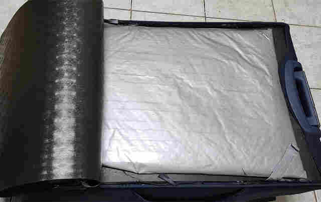 Boliviano &eacute; detido na fronteira tentando ingressar em Corumb&aacute; com 5,7 kg de coca&iacute;na camuflado na bagagem 