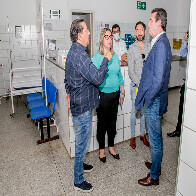 Acompanhado do prefeito, secret&aacute;rio estadual visita UPA e elogia estrutura do CEM