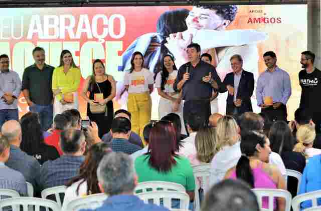Campanha de solidariedade, &ldquo;Seu Abra&ccedil;o Aquece&rdquo; arrecada 127 mil itens de inverno