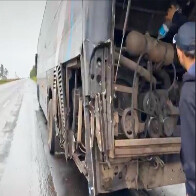 &Ocirc;nibus com destino a Corumb&aacute; se envolve em acidente na BR-267, 46 passageiros estavam no ve&iacute;culo