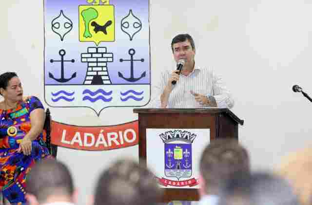 Governo impulsiona economia e desenvolvimento de Lad&aacute;rio com projeto de novo anel vi&aacute;rio para cidade