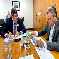 Em Bras&iacute;lia, governador garante recursos para obras priorit&aacute;rias ao desenvolvimento de MS