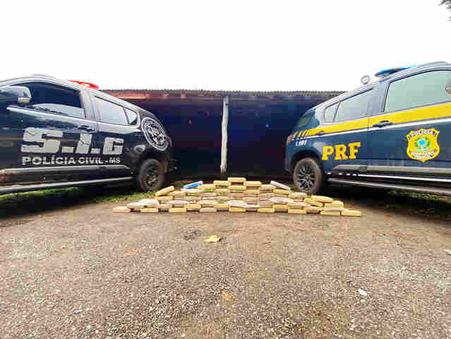 Pol&iacute;cia Civil e Pol&iacute;cia Rodovi&aacute;ria Federal apreendem coca&iacute;na, pasta base e maconha em Corumb&aacute;