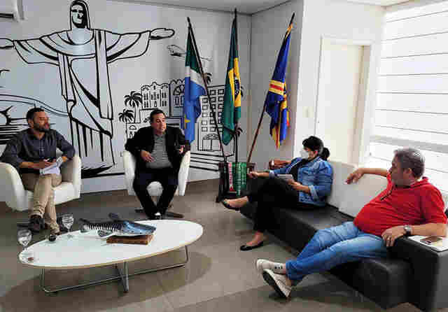Prefeito recebe superintendente do IPHAN e discute obras do PAC das Cidades Hist&oacute;ricas