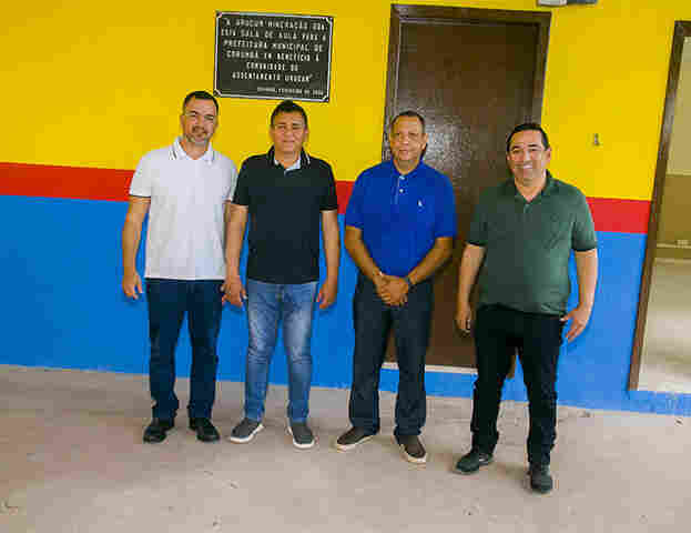 No assentamento Urucum, prefeito visita escola Carlos C&aacute;rcano e avalia andamento de reforma