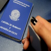 Brasil acumula 865,3 mil postos com carteira assinada no ano