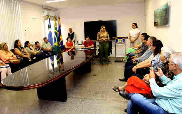 Prefeitura empossa membros do Conselho de Defesa dos Direitos da Pessoa Idosa para bi&ecirc;nio 2023/2025