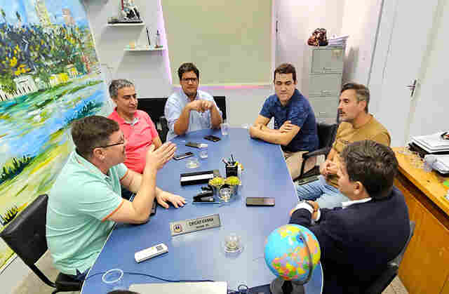 Interc&acirc;mbio com Portugal &eacute; tratado durante encontro na C&acirc;mara de Corumb&aacute;