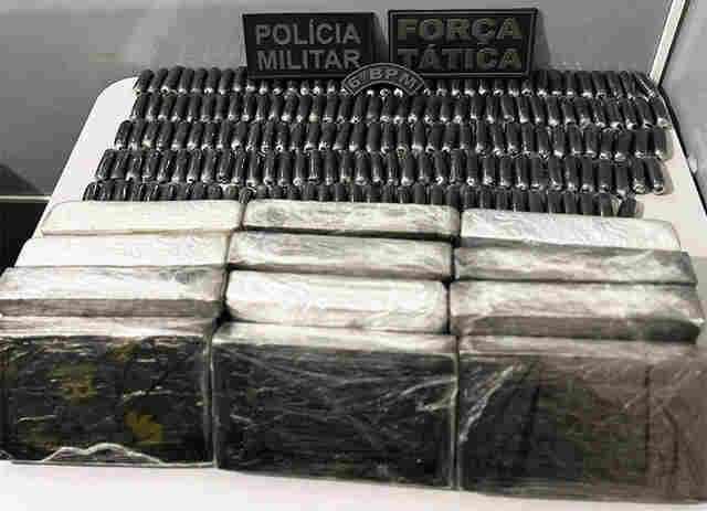 Batida da PM em &ocirc;nibus clandestino encontra grande quantidade de coca&iacute;na em Corumb&aacute;