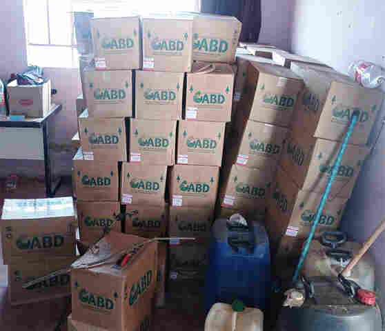 PM apreende rem&eacute;dios oriundos da Bol&iacute;via e combust&iacute;vel contrabadeado em Lad&aacute;rio 