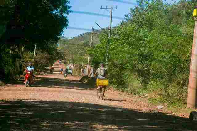 Prefeito Marcelo Iunes visita conjunto Potiguar e vistoria servi&ccedil;o de terraplanagem