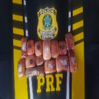 Passageira boliviana &eacute; detida na BR-262 com 4,3 Kg de pasta base de Coca&iacute;na escondidas junto ao corpo