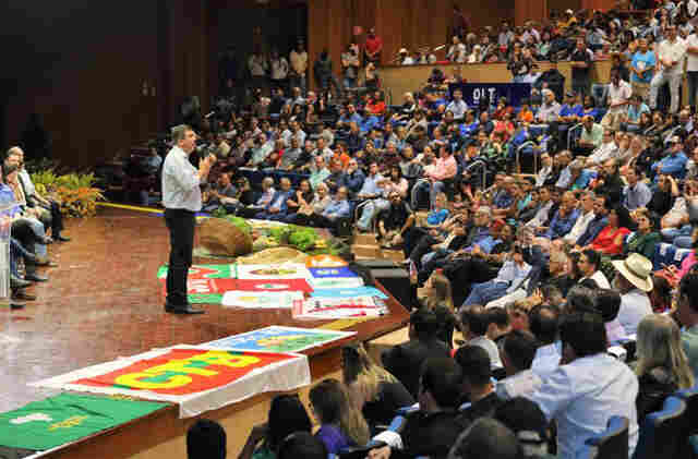 Eduardo Riedel reafirma compromisso com agricultura familiar, que vai receber R$ 400 milh&otilde;es do Plano Safra