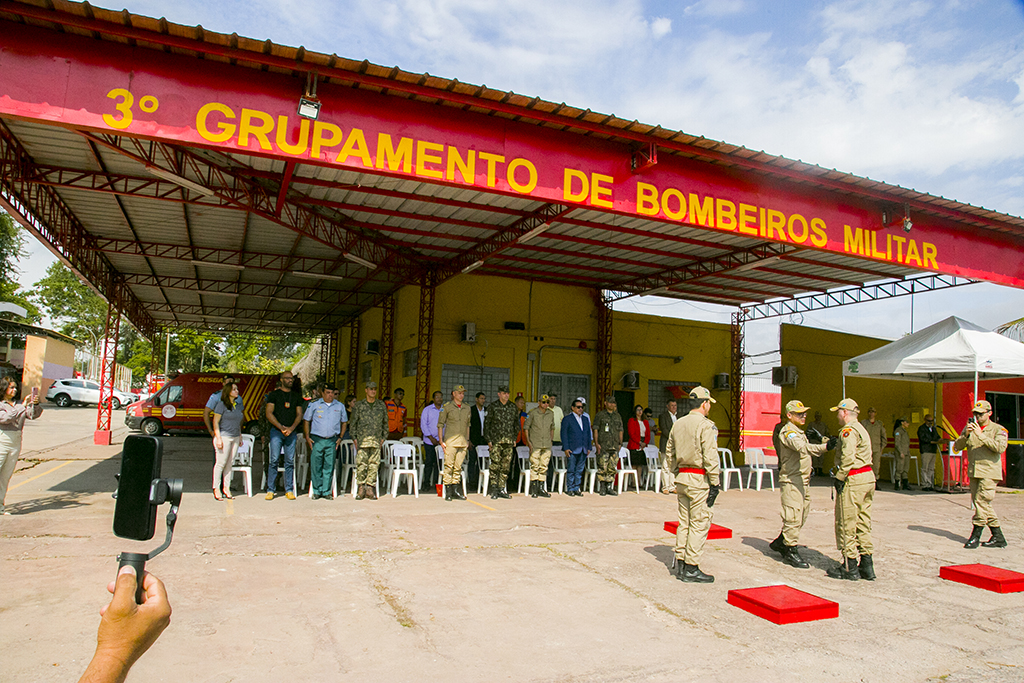 Prefeito participa de solenidade de Troca de Comando do 3&deg; Grupamento de Bombeiros Militar