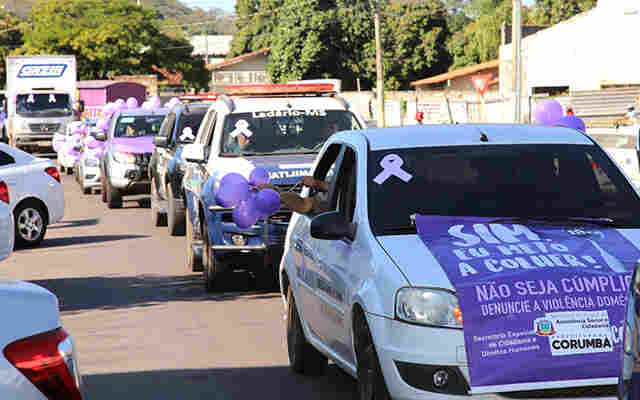 Carreata pelas ruas do Centro marca in&iacute;cio da campanha Agosto Lil&aacute;s em Corumb&aacute;
