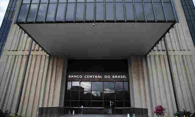 Copom reduz juros b&aacute;sicos da economia para 13,25% ao ano