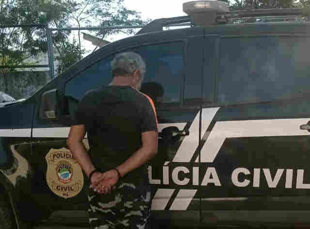 Pol&iacute;cia Civil prende em flagrante homem por zoofilia em Corumb&aacute;, moradores obtiveram imagens dos abusos aos animais