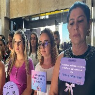 Agosto Lil&aacute;s: servidoras da SES participam de campanha contra viol&ecirc;ncia dom&eacute;stica e sexual