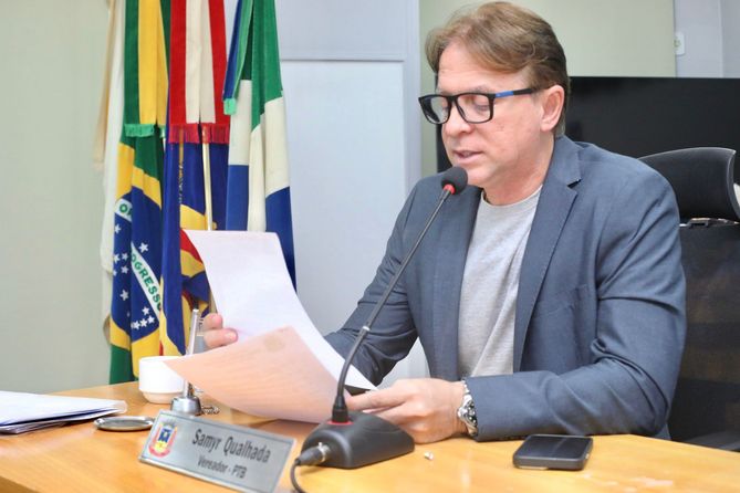 Na C&acirc;mara, vereador solicita recupera&ccedil;&atilde;o de sistema de ilumina&ccedil;&atilde;o da Pra&ccedil;a da Rep&uacute;blica