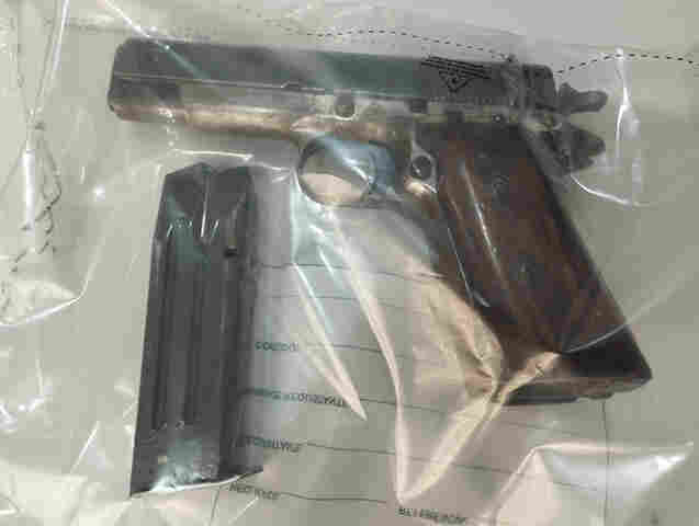 Mulher &eacute; detida na Cervejaria com pistola 9mm durante cumprimento de mandado de pris&atilde;o