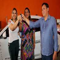 Prefeitura realiza entrega de dois ve&iacute;culos 0 KM e equipamentos diversos para a Assist&ecirc;ncia Social