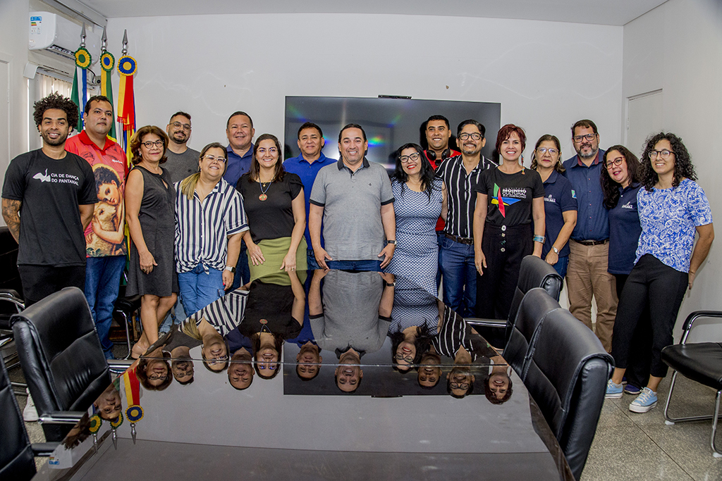 Prefeito empossa novos integrantes do Conselho Municipal de Política Cultural de Corumbá
