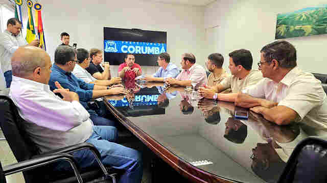 C&acirc;mara faz entrega de projetos de emendas parlamentares ao Poder Executivo no valor de R$ 2,4 milh&otilde;es