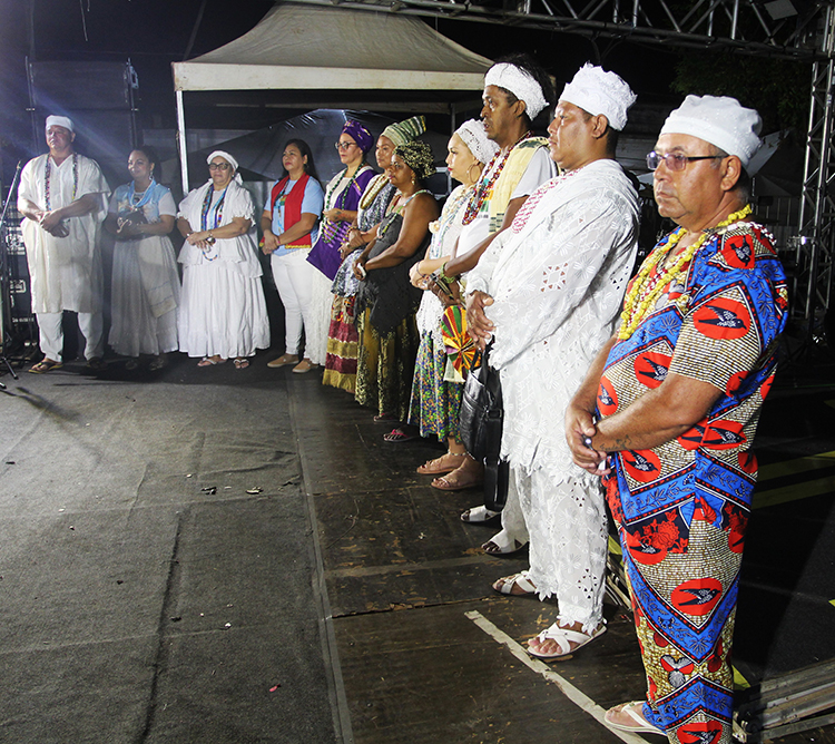 Semana da P&aacute;tria tem pauta religiosa em Lad&aacute;rio