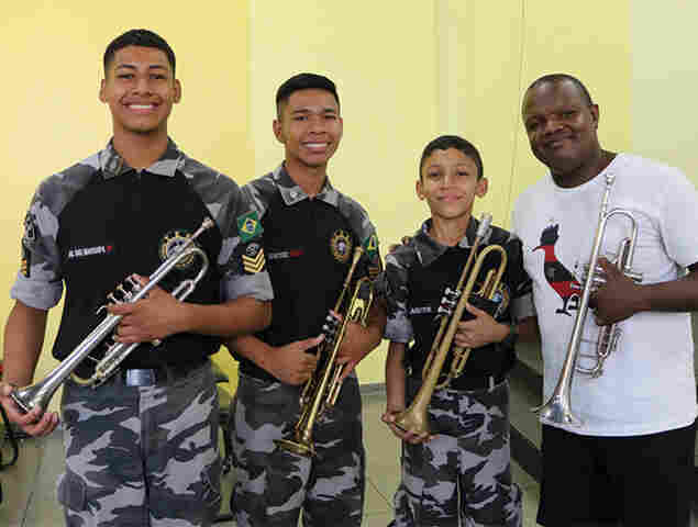 No Pantanal, crian&ccedil;as e adolescentes t&ecirc;m aulas com m&uacute;sicos da Orquestra Sinf&ocirc;nica Brasileira