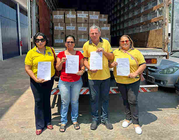 Receita Federal em Corumb&aacute; realiza doa&ccedil;&atilde;o de vestu&aacute;rio e produtos aliment&iacute;cios ao Lions Club