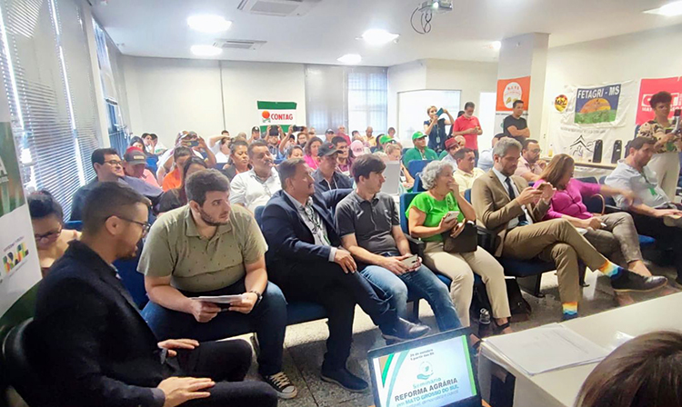 Semin&aacute;rio "Reforma Agr&aacute;ria: sustent&aacute;vel, democr&aacute;tica e cidad&atilde;" em Mato Grosso do Sul antecipa a carta do Estado