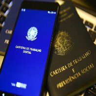 Brasil cria 1,59 milh&atilde;o de empregos com carteira assinada em nove meses
