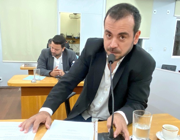 Daniel Brambilla pede fiscaliza&ccedil;&atilde;o no tr&acirc;nsito, de madrugada, para combater abusos