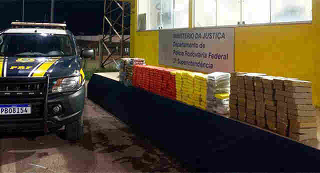 PRF apreende 309 Kg de coca&iacute;na em Corumb&aacute; com propriet&aacute;rio de &ocirc;nibus de viagem